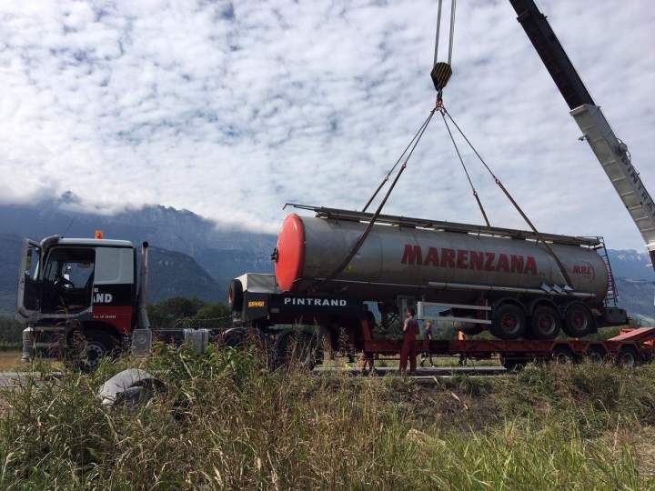 Relevage et remorquage citerne accidentée Le Touvet