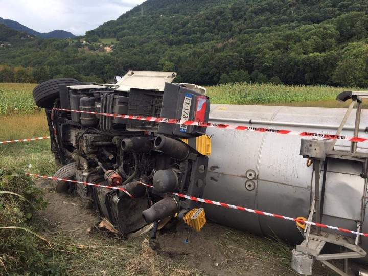 Camion-citerne renversé Le Touvet