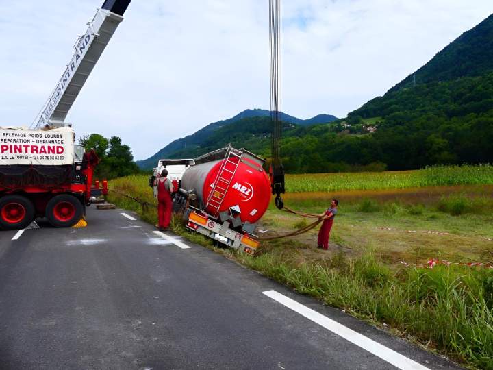 Dépannage accident poids lourd Le Touvet