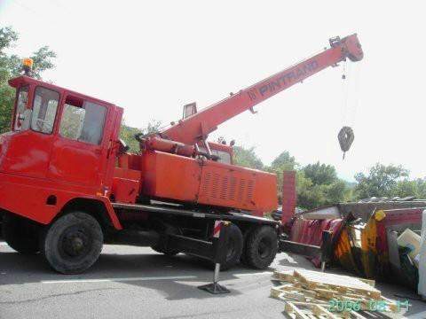 Camion remorquage avec grue Le Touvet